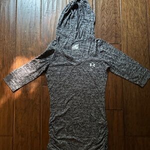 Under Armour Black & Grey Semi-Fitted Hooded Shirt Heat Gear Size XS EUC!